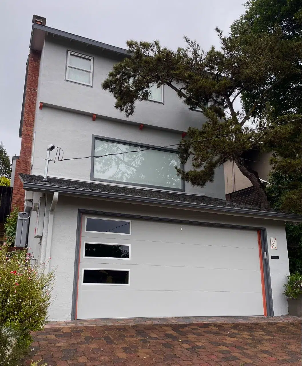 CHI Skyline Flush contemporary garage door