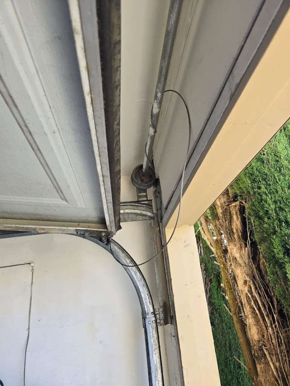 Recent garage door cable repair Vallejo CA